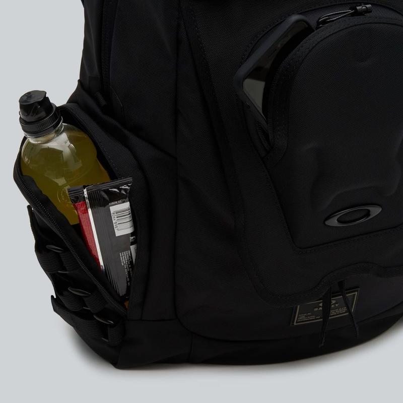 A*凛様 Oakley Icon Backpack 2.0 Mochila Oakley Icon Backpack 2.0 - Mochilas e Pastas - Magazine Luiza